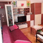 Meri Διαμέρισμα *